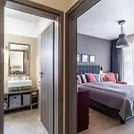 Side Luxury Steps To The Lela - Happy *