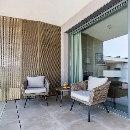 Side Luxury Steps To The Lela - Happy Lejlighed *